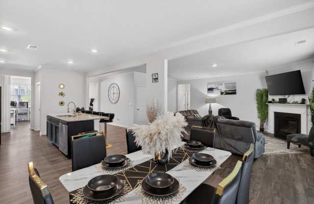 Modern 5BR Retreat | 3,300 Sq Ft | Loft, Office, Fenced Yard & Smart Home photos photos