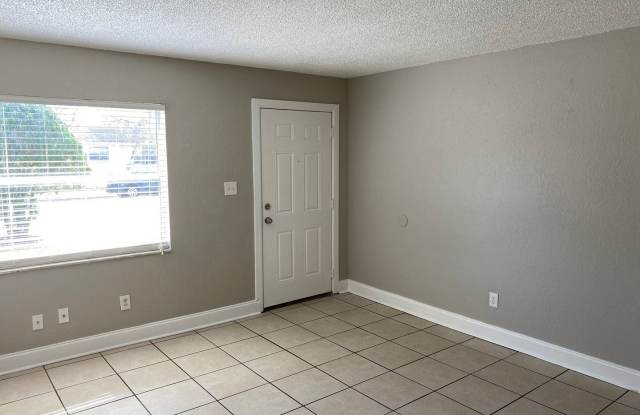 5317 Rosegay Ct. Gallery 4