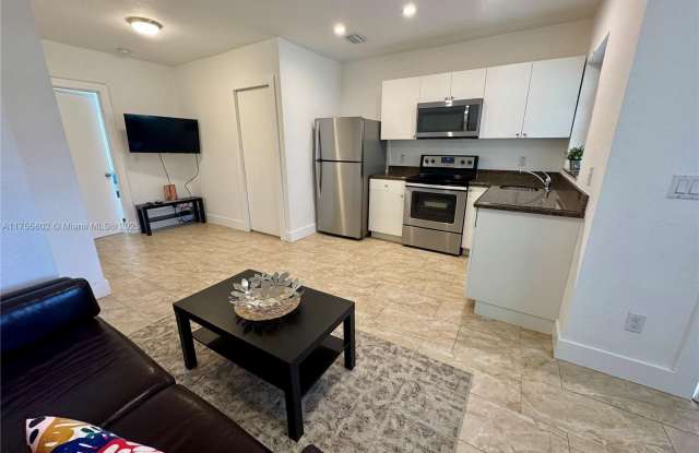 1648 Washington St photos photos