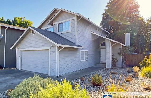 Handsomely appointed 4 bd. home near parks, schools,  shopping! photos photos