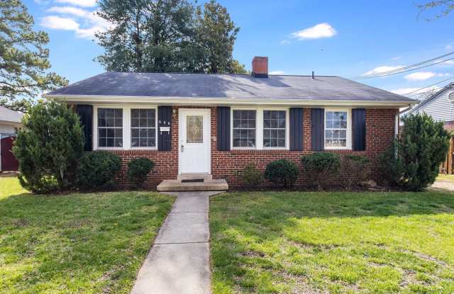 CITY OF FREDERICKSBURG 3 BEDROOM HOME FOR RENT - 600 Woodford Street, Fredericksburg, VA 22401
