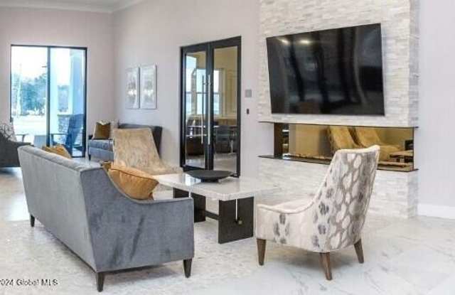 6051 State Farm Road Gallery 3