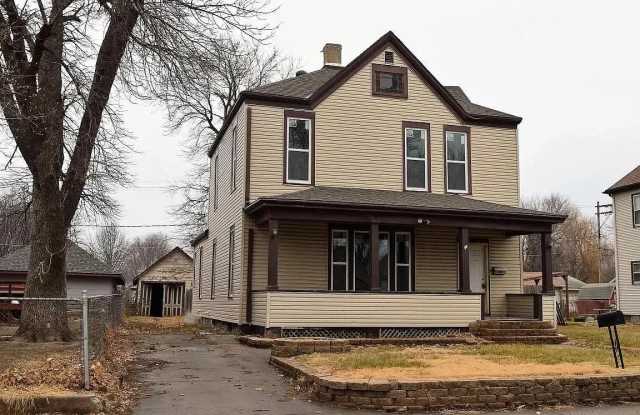 910 Avenue B photos photos 910 Avenue B photos photos