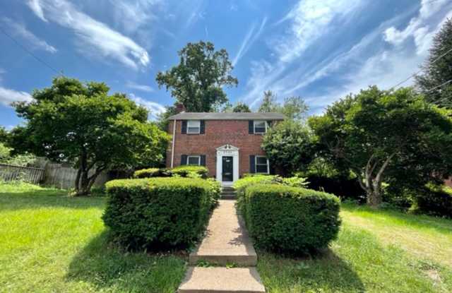 2702 Byron Street photos photos