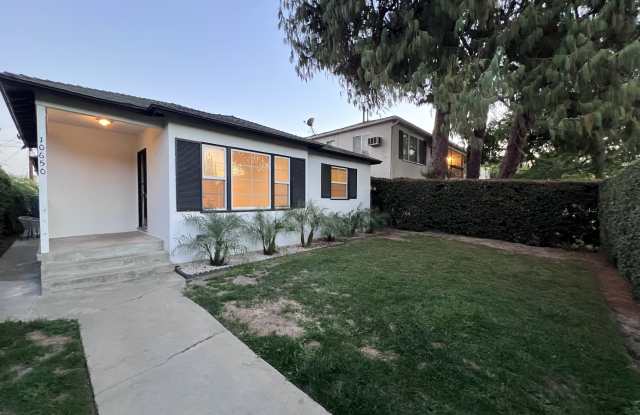 10650 Camarillo St photos photos