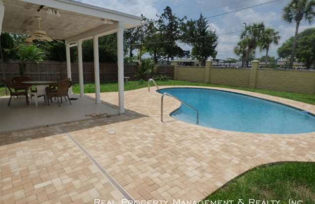 2344 Woodcrest Dr. - 2344 Woodcrest Drive, Winter Park, FL 32792