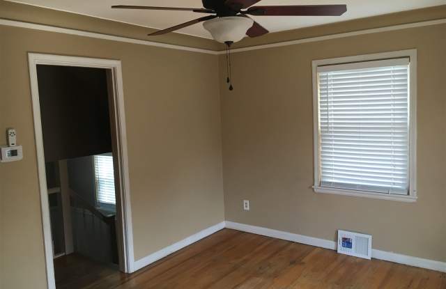 22524 Gascony Ave Gallery 4