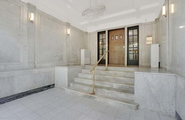 192 Claremont Avenue Gallery 2