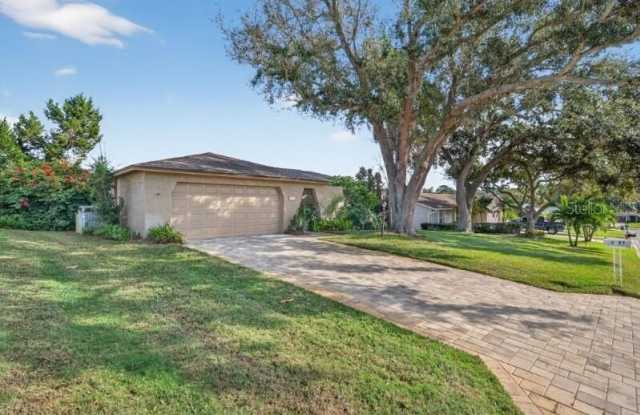 8195 COACHLIGHT CIRCLE - 8195 Coachlight Circle, Pinellas County, FL 33776