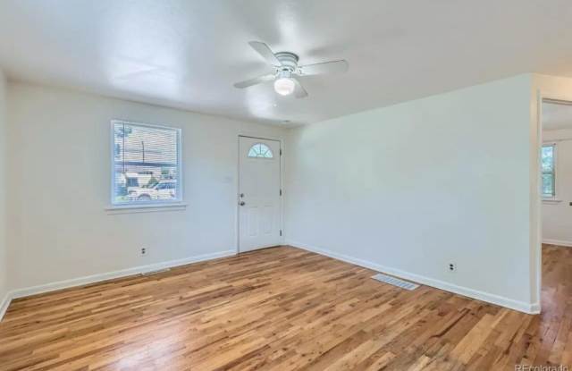 5424 Saulsbury Court Gallery 3