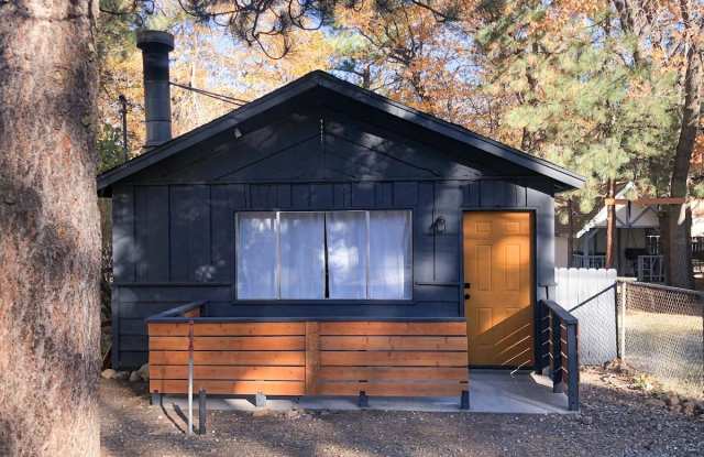 405 Holmes Ln photos photos