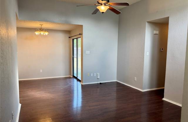 3749 Radcliff Road Gallery 2