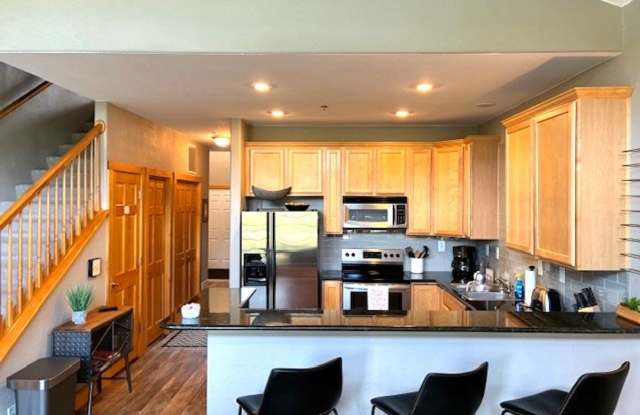 Monthly Rental- La Riva Del Lago #211 photos photos
