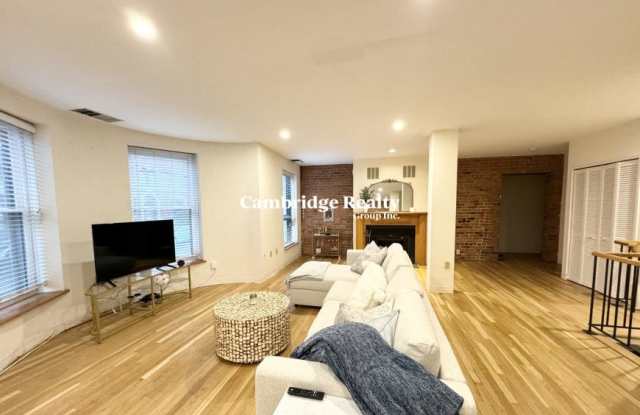 96 Gainsborough St. Gallery 4