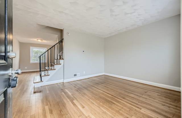 916 Middlesex Road - 1 Gallery 3
