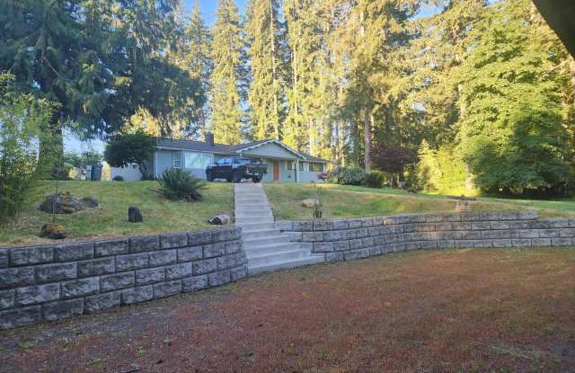 3 BEDROOM HOME SOUTH SIDE OF SHELTON! photos photos