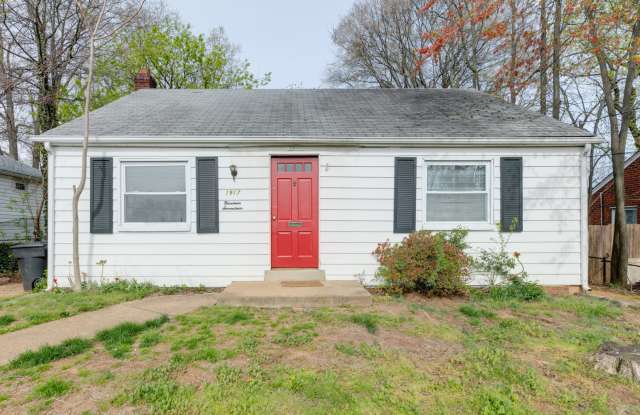 Detached brick rambler with large family room, 2 bedrooms and 1 bath. - 1917 South Quincy Street, Arlington, VA 22204