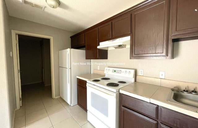 2010 Miroslava Ave photos photos