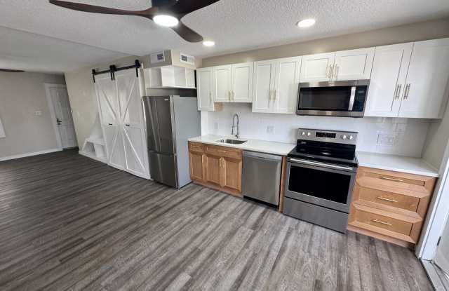 55 Needle Boulevard - 46 photos photos