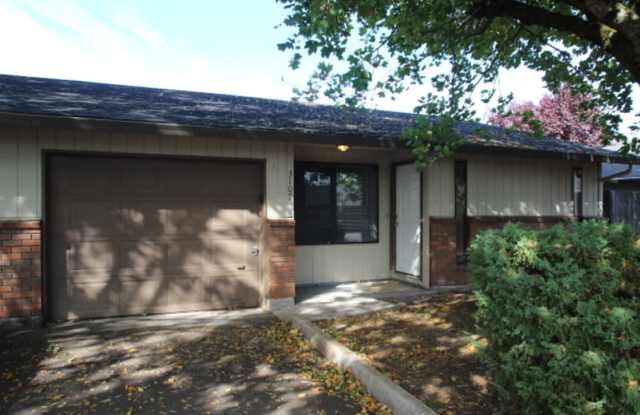 3107 NE Whitman Ave. photos photos