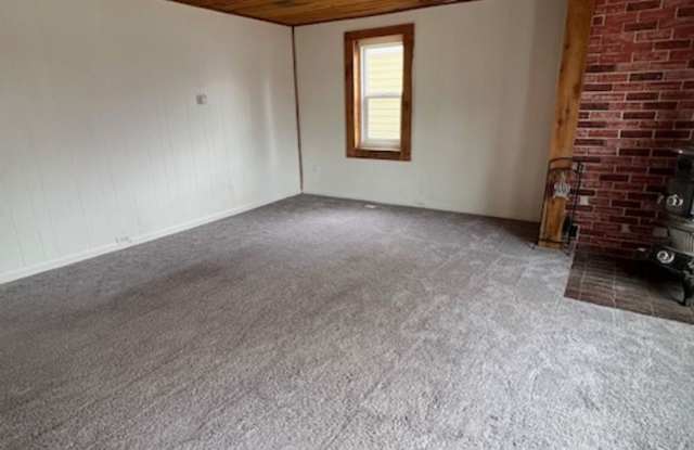 2 Bedroom 1 Bath with W/D Hook Ups! Gallery 4