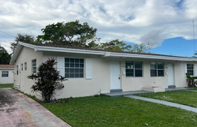 19126 Northwest 2nd Court - 2 photos photos