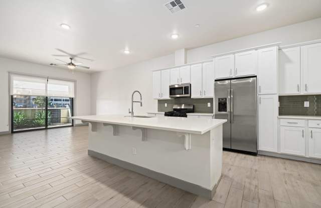 The Grove on Main Townhomes Gallery 3