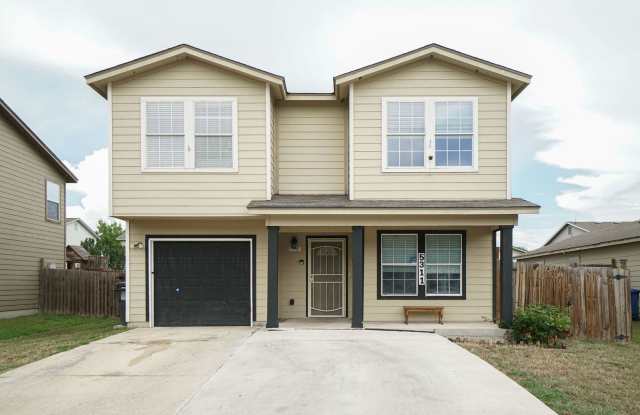 Spacious and move-in ready this August! photos photos
