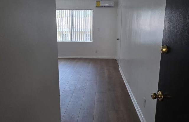 5105 Bakman Ave.#15 photos photos