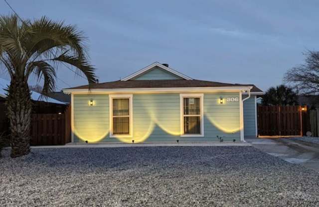 Private Beach Access. Beautiful BEACH House! 3 blocks from Bid A Wee Beach! - 306 Petrel Street, Panama City Beach, FL 32413 Private Beach Access. Beautiful BEACH House! 3 blocks from Bid A Wee Beach! - 306 Petrel Street, Panama City Beach, FL 32413