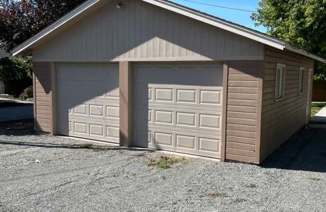 Suburbs Home - 2344 Nile Street, Altamont, OR 97603