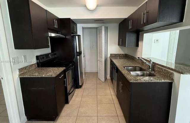 8735 NW 39th St photos photos