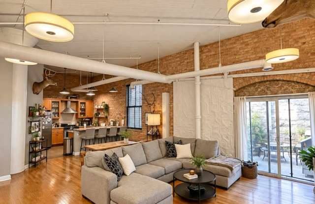 Private Courtyard + Exposed Brick Loft in the Lower East Side Gallery 3