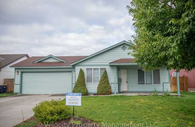 Charming Single Level Redmond Home! photos photos