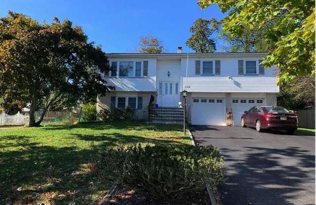 2421 Homestead Avenue photos photos