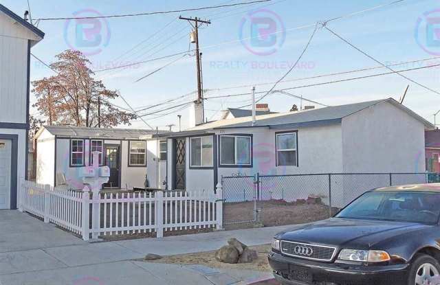 Charming 1 bedroom 1 Bath , low-maintenance, and perfectly located — this home offers the privacy you want with the lifestyle you’ll love. photos photos