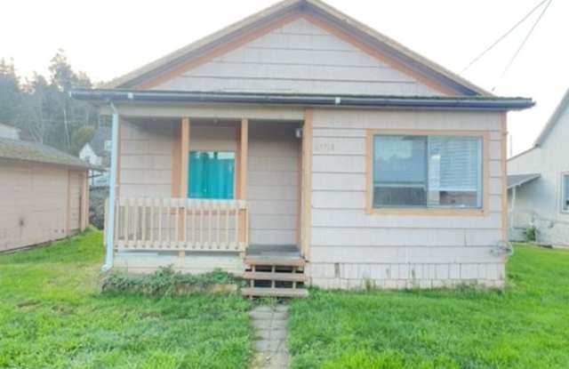 2 Bedroom Home with Detached Garage  Backyard Coming Soon! - 63718 Ellen Street, Bunker Hill, OR 97420