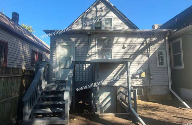 • 3 Bedroom • 1.5 Bathroom Home w/en suite Gallery 1