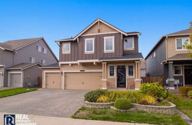 Spacious 5-Bedroom Puyallup Home with Bonus Room & Fully Fenced Yard! Gallery 1