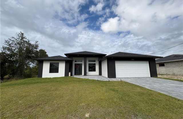 2606 10th Street SW photos photos