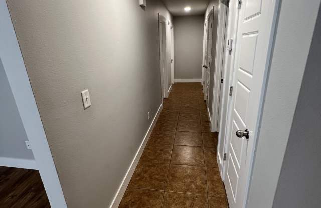 205 East Marietta Court Gallery 4