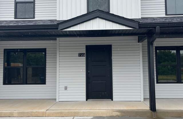 3 BEDROOM 2.5 BATHROOM TOWNHOUSE FOR RENT photos photos