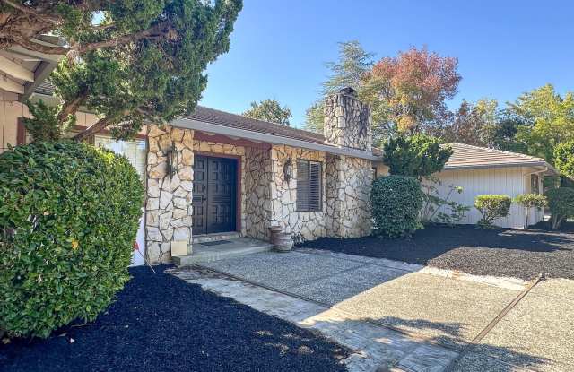 Spacious Single-Story Saratoga Home on a Private Acre Lot Gallery 1