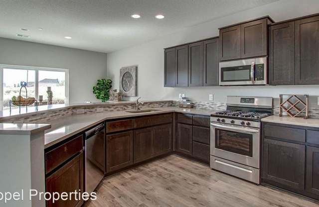 3617 NE Quince Way Gallery 4