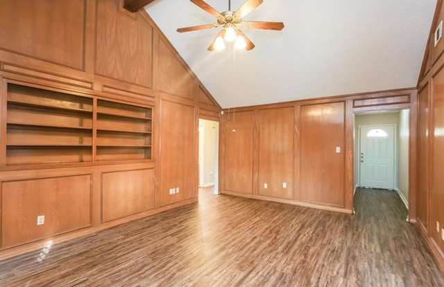 2104 Homecraft Drive Gallery 4