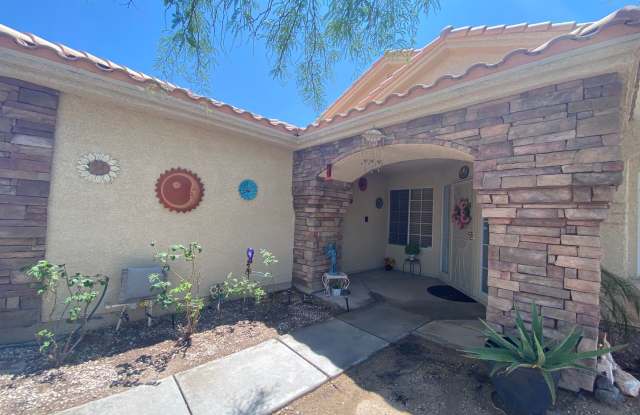 Henderson Cutie photos photos