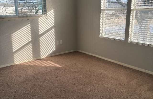 1106 N Sam Rayburn Fwy Gallery 2