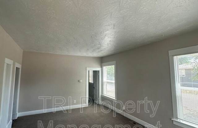 414 13th Ave Gallery 2