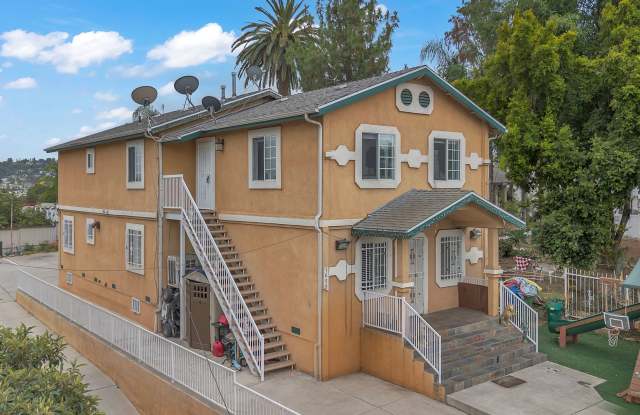 1672 N Soto Street photos photos