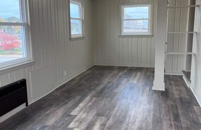 525 North Main Street - 4 photos photos